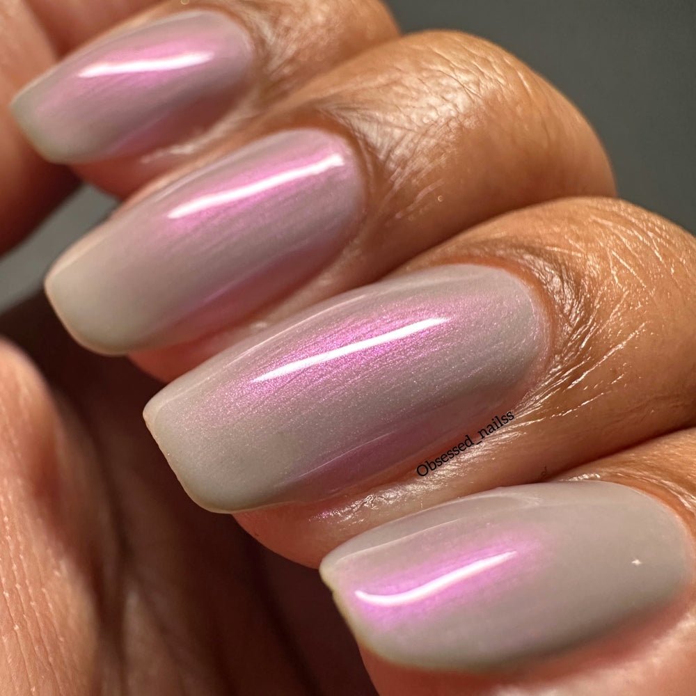 Sassy Cats Lacquer | It's giving Apparition Light