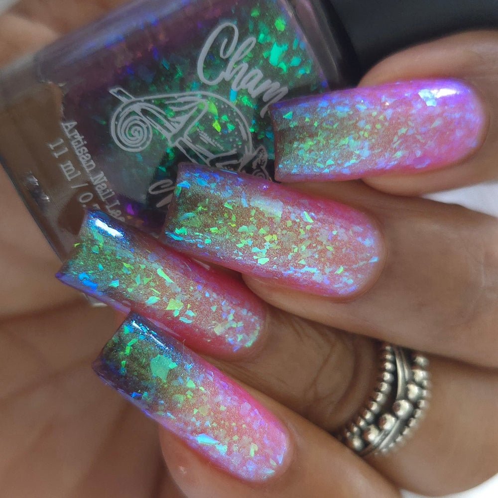 Chamaeleon Nails | Emotional Metamorphosis
