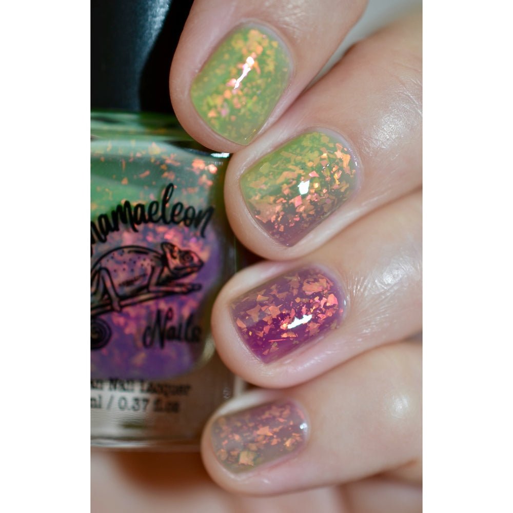 Chamaeleon Nails | The Sunwoven Vale