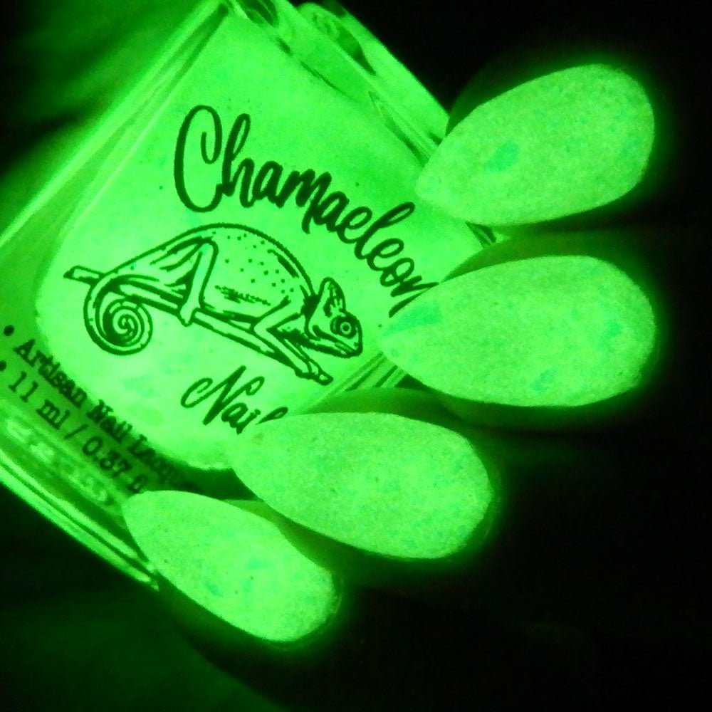 Chamaeleon Nails | Primeval Garden