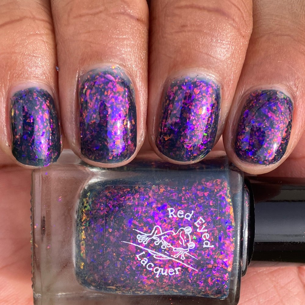 Red Eyed Lacquer | Gwi Ma