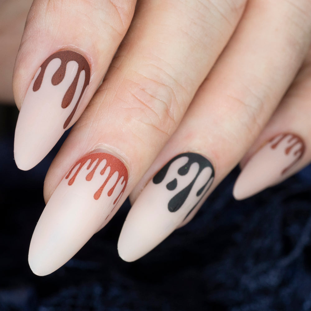 Stamping Plate by Hit the Bottle Polishes | Embrace the Darkside 05