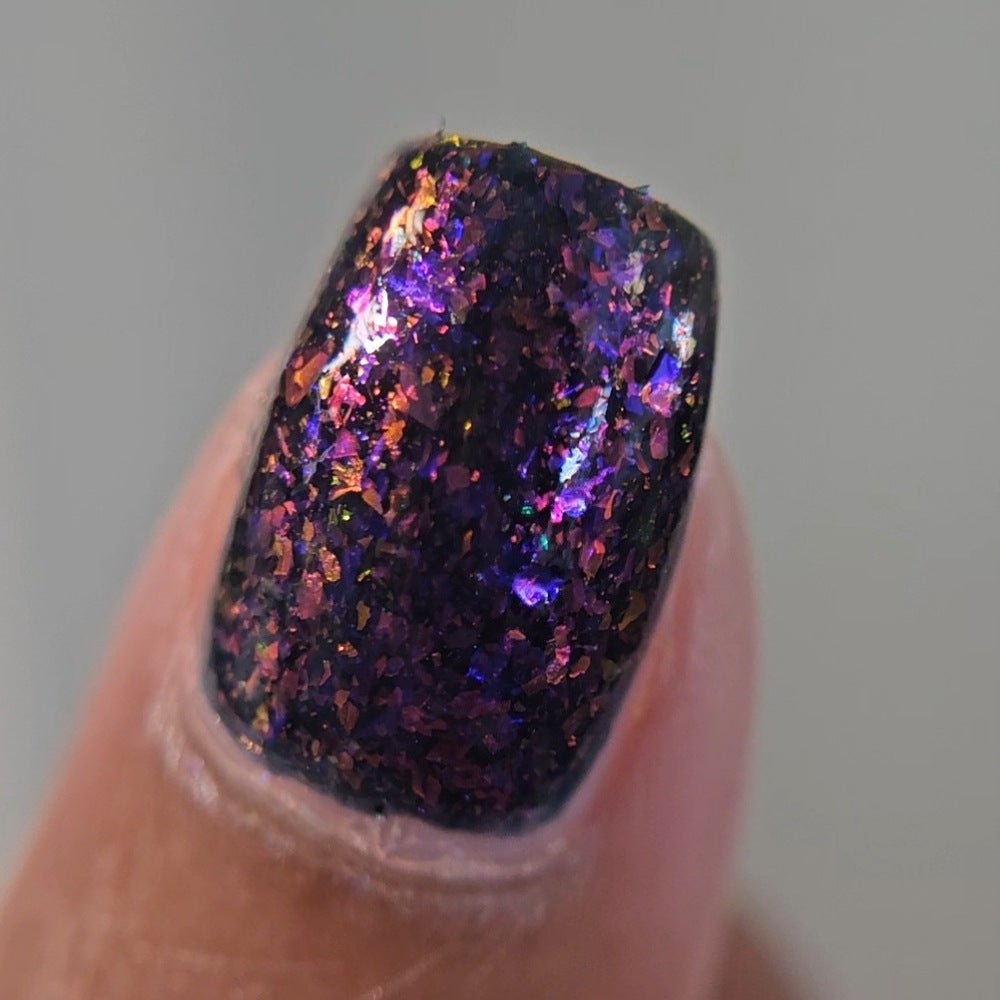 Red Eyed Lacquer | Gwi Ma
