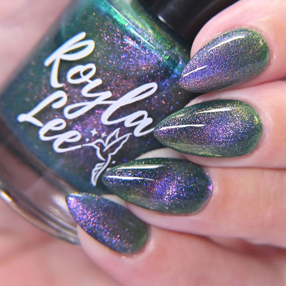 Royla Lee | Feathered Illusion