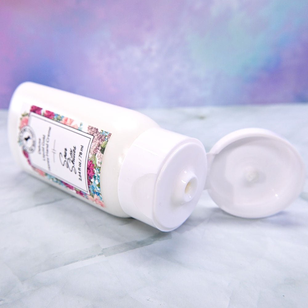 Unicorn Magic Skincare | Deluxe Liquid Gold Honey Handcreme scented in sour skittles