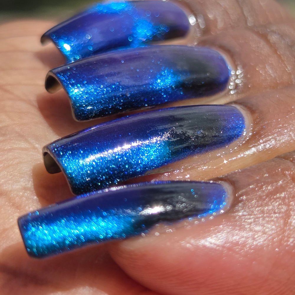 Paint it Pretty Polish | A Bluejays Feather